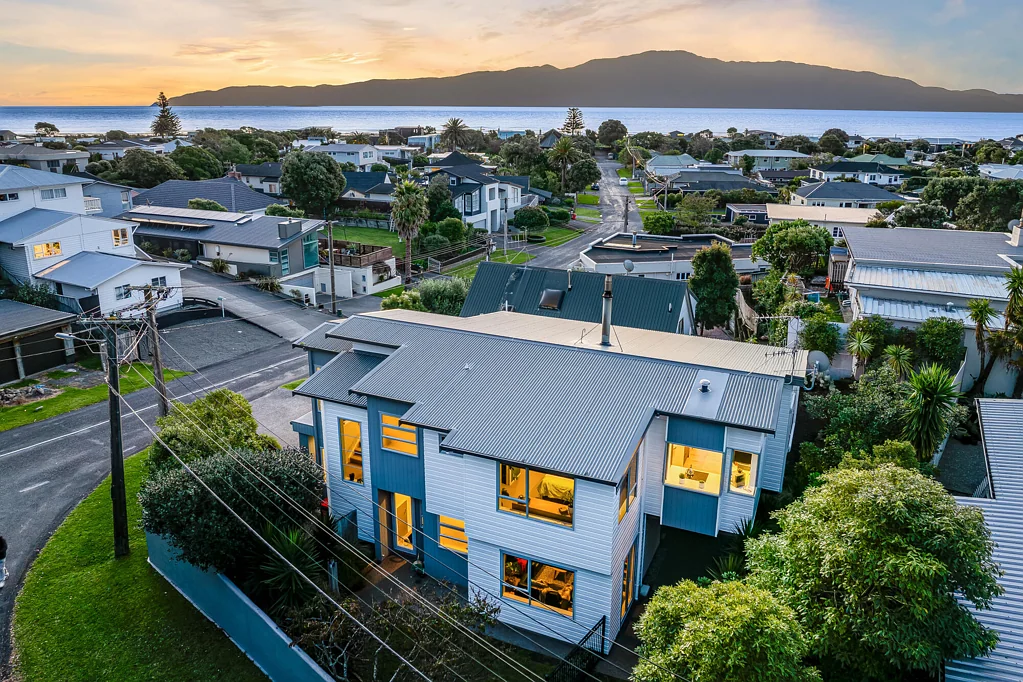 Paraparaumu Beach 4 Bedroom Win Back Your Weekends!