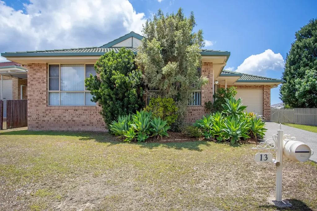 13 Robusta Parade, Taree, NSW 2430