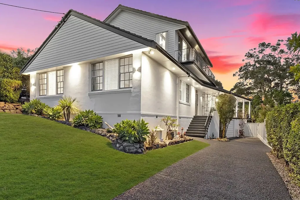 Merewether Heights 4कमरा Elegant Executive Resort-Style Residence Only Minutes from the Beach