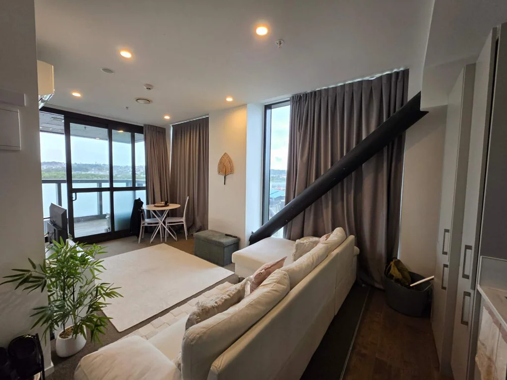 Modern 1-Bedroom Apartment with Balcony Ã¢ÂÂ Prime Manukau Location