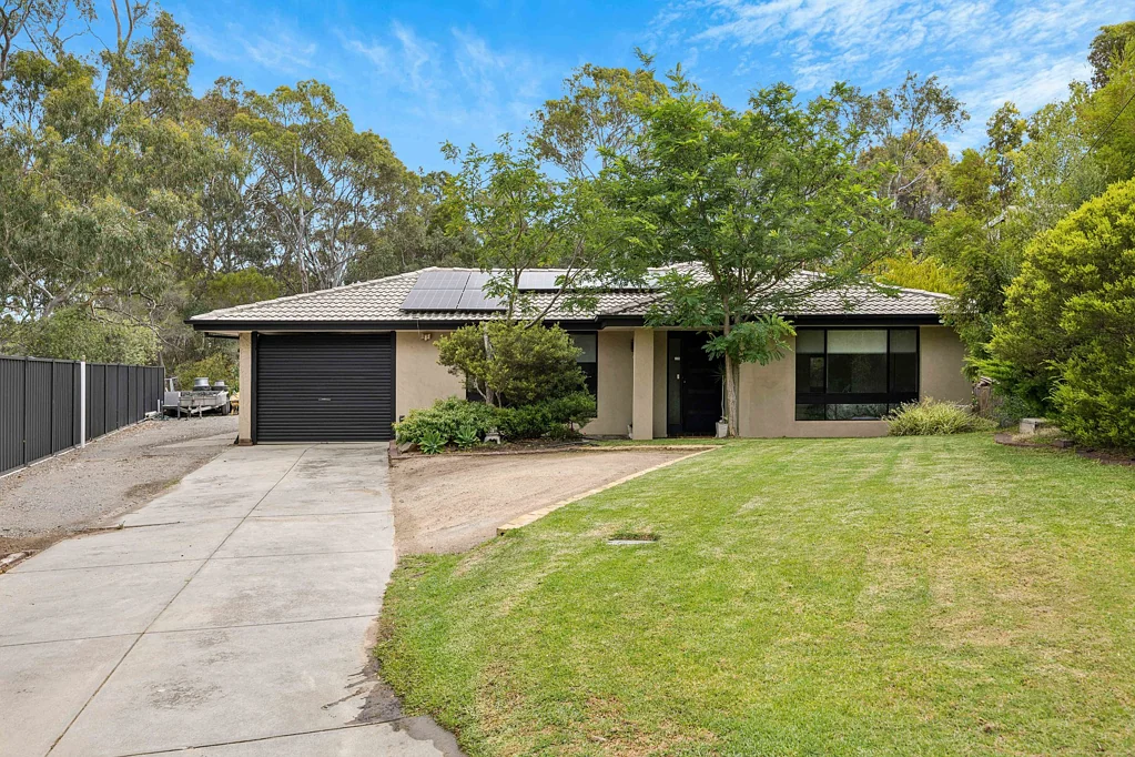 6 Hoyle Court, Flagstaff Hill, SA 5159