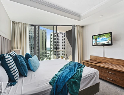 1105 & 1106/25 Laycock Street, Surfers Paradise, Gold Coast, 2 Bedrooms, 2 Bathrooms, Apartment