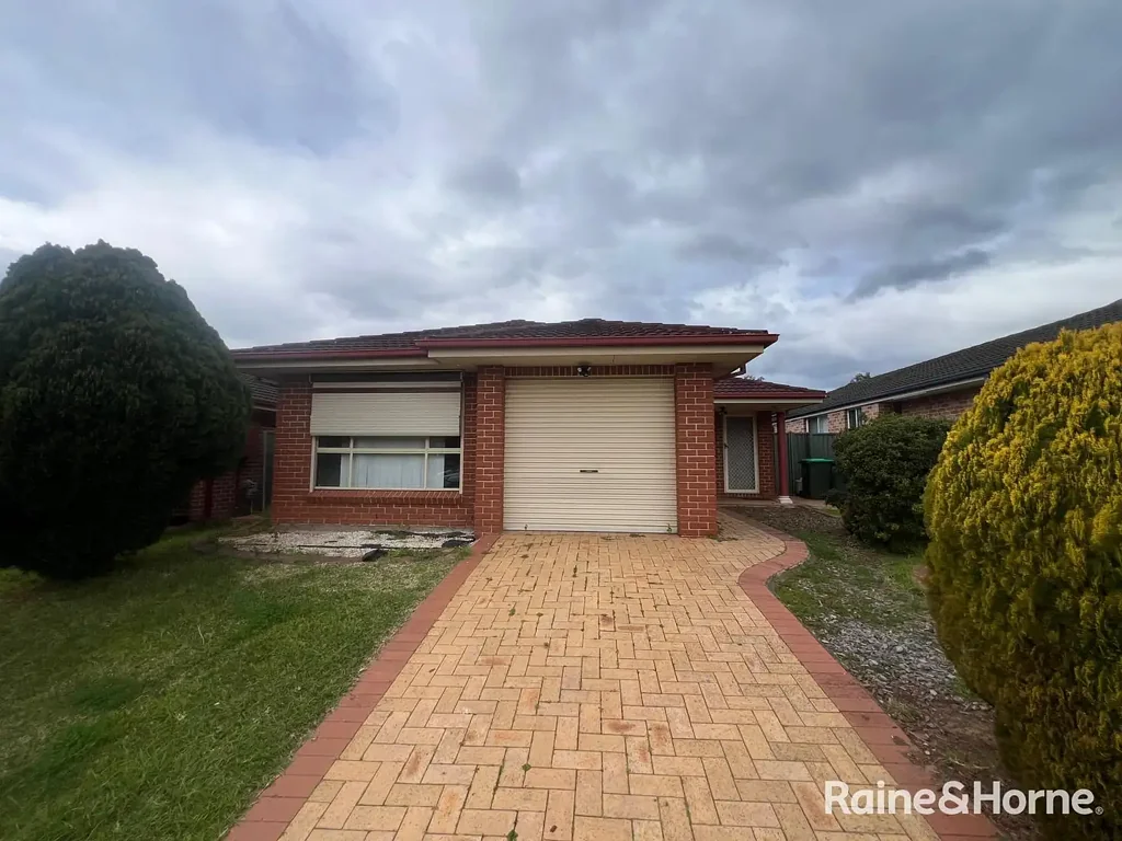 Four-Bedroom Family Home in Heart of Minto!