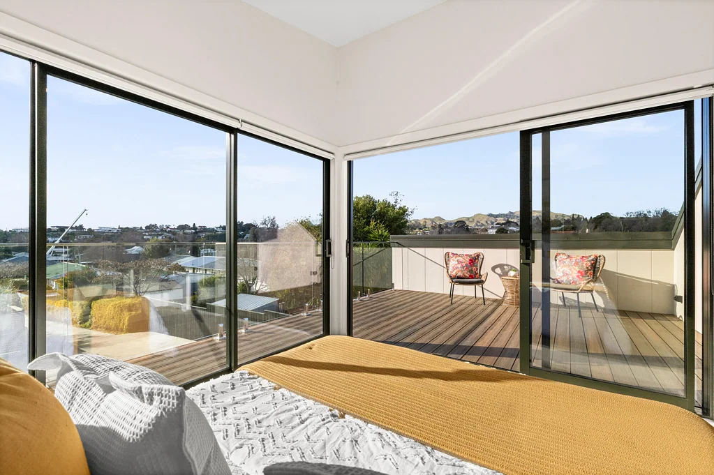 Havelock North 3Moenga Modern Lock and Leave with Peak Views