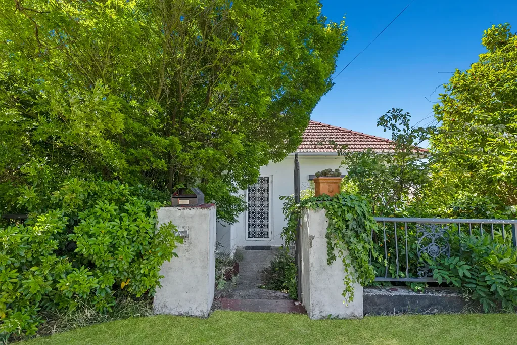 Lithgow 4 Slaapkamer Incredible Views, Expansive Living & Outstanding Family Appeal