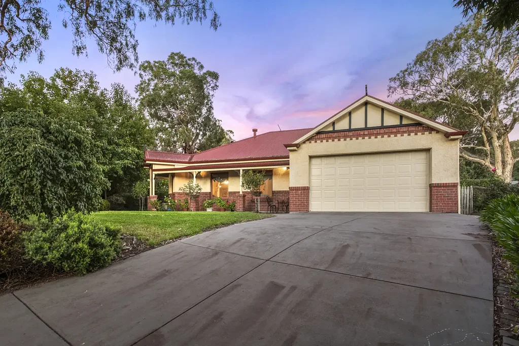 Mount Barker 4ห้องนอน UNDER CONTRACT by Belinda Pfitzner!