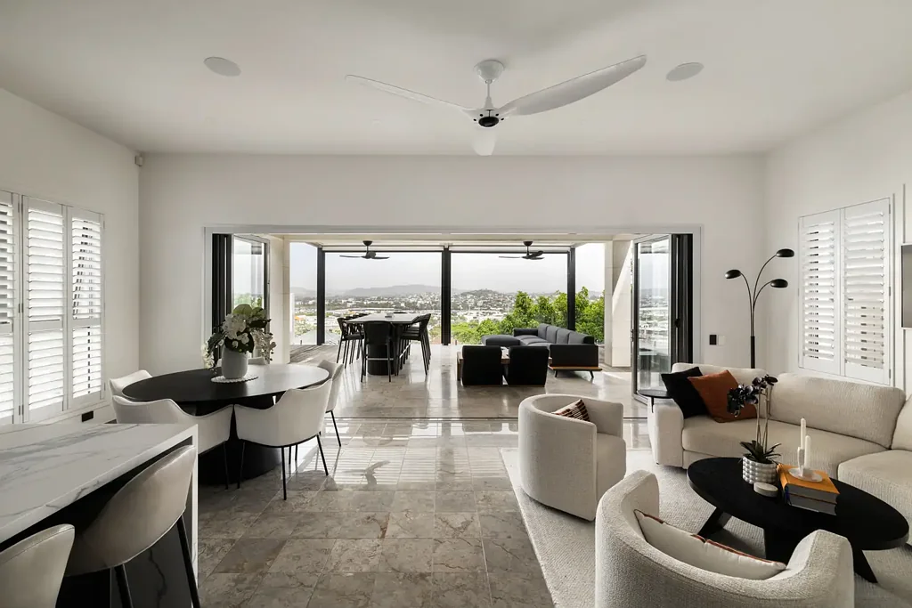 Hamilton 4Phòng ngủ Blue-Chip Architectural Luxury with Panoramic City & River Views