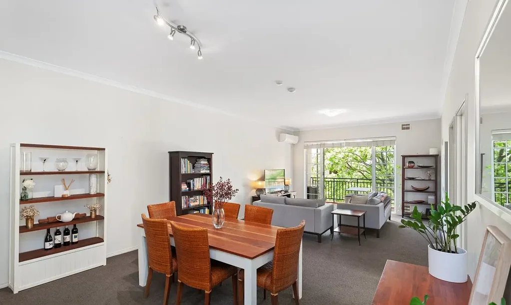 West Perth 3房  Leafy, Spacious & Distinctive West Perth Living