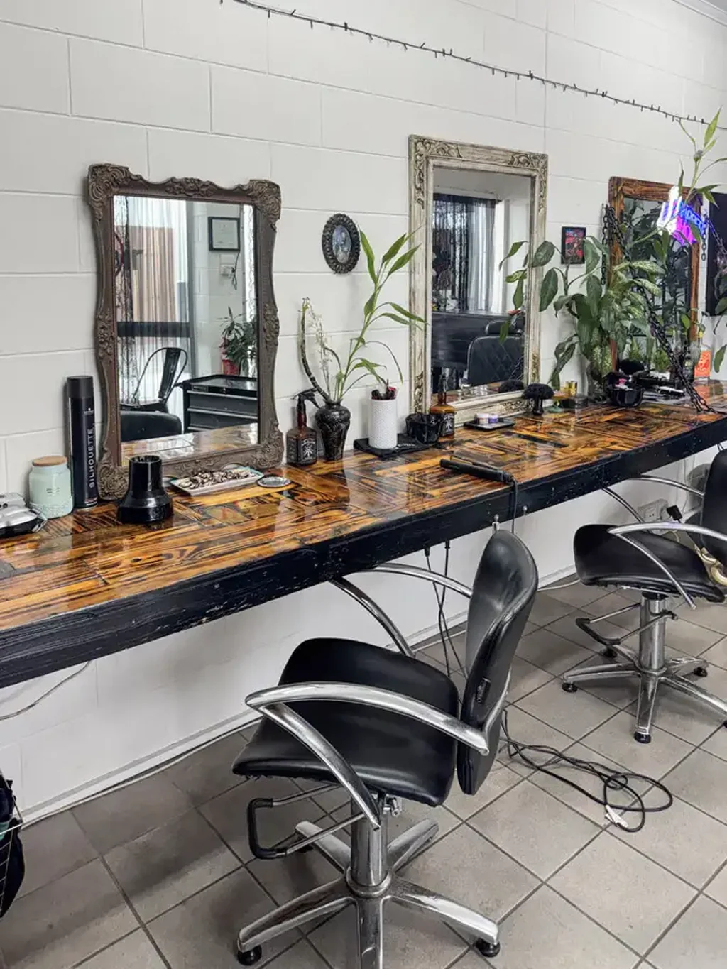 Mareeba 1Phòng ngủ Thriving Mareeba Salon Opportunity � JRhair For Sale