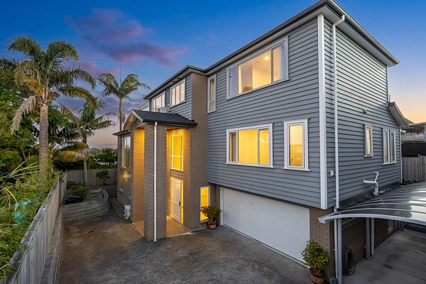 25 Pupuke Road, Birkenhead, North Shore City