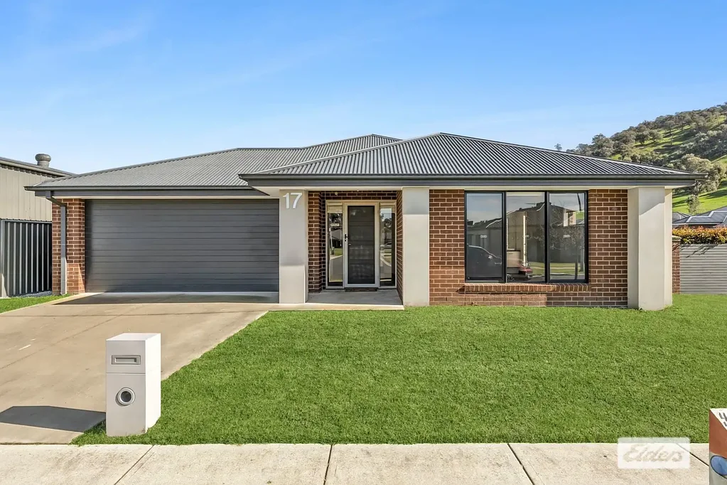 Killara 4chambre Freshly Updated Family Living in a Quiet Killara Location