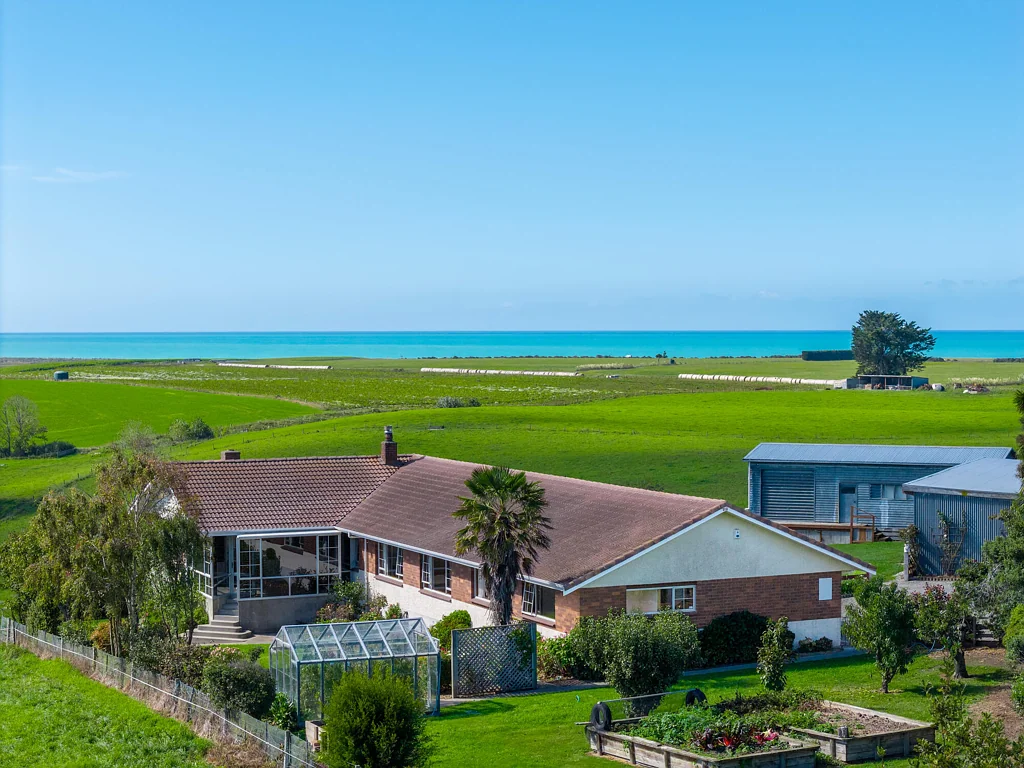 Timaru Central Kingsdown Larger Lifestyle - 12 Hectares