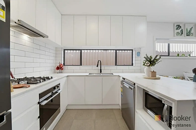 79A Orange Street, Greystanes, NSW 2145, 3房, 2浴, Apartment