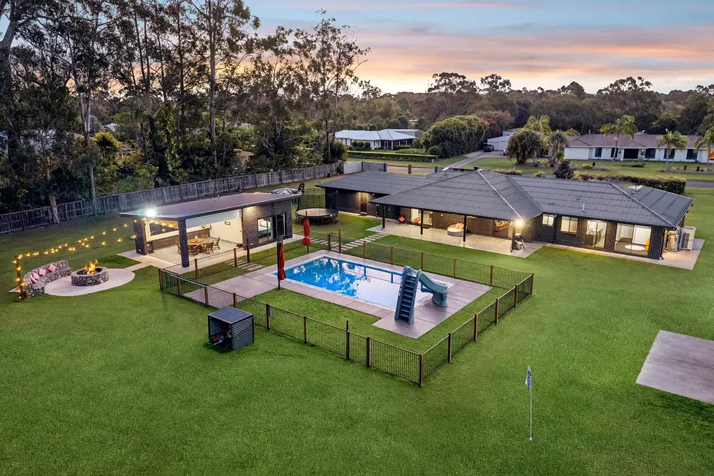 Cooroibah 5 Bedroom Expansive Family Retreat with Separate Studio and Resort-Style Entertaining