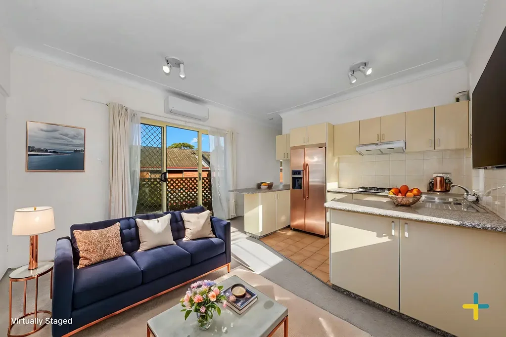 Spacious and bright two Bedroom Apartment in Prime Artarmon Location