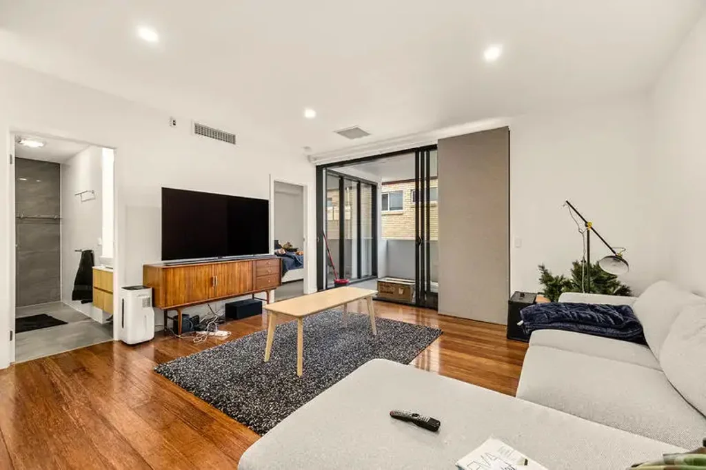1/166 Norman Avenue, Norman Park, QLD 4170