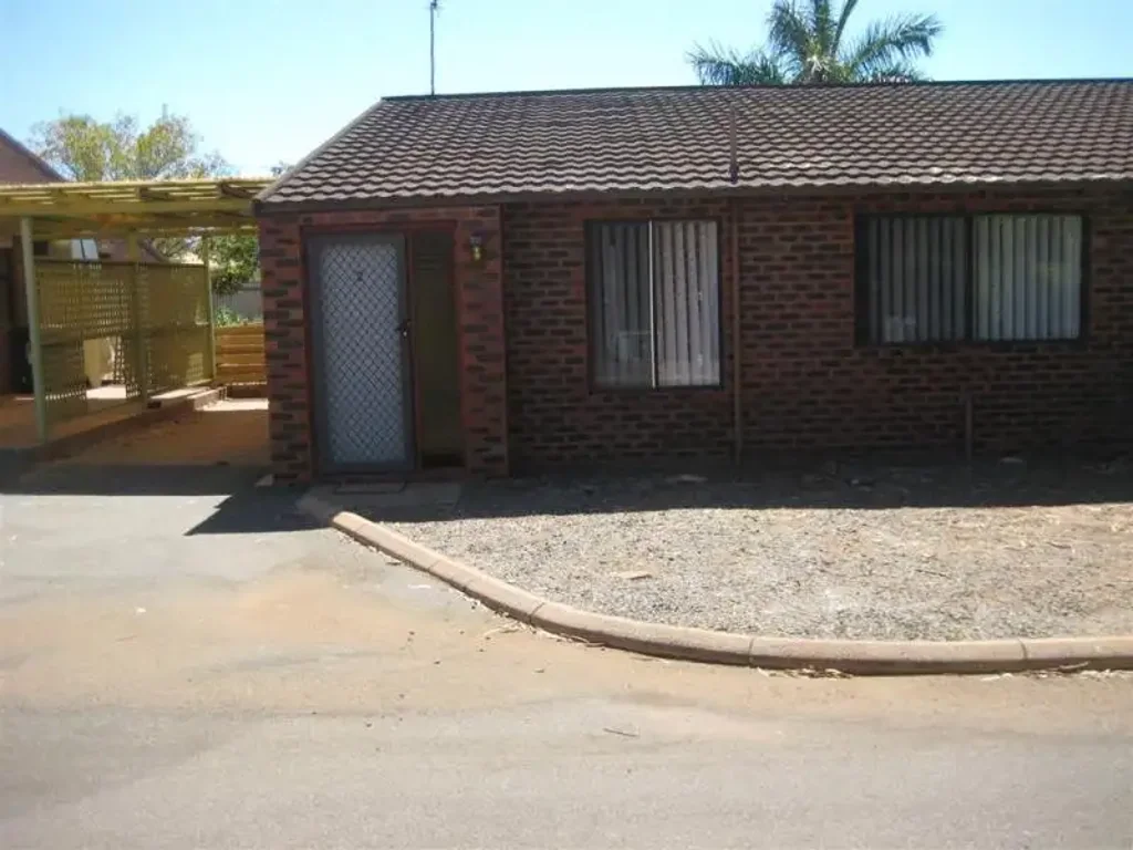 Cozy 3 x 1 in a Great Location!!!