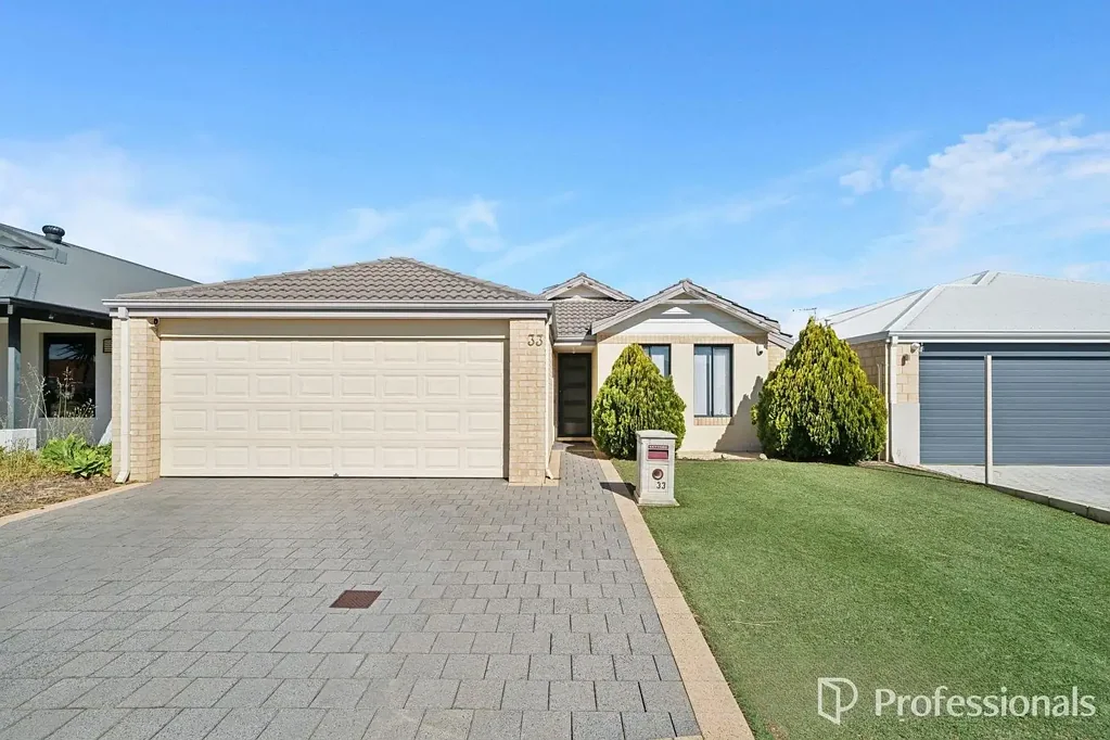 33 Marloo Street, Wattle Grove, WA 6107