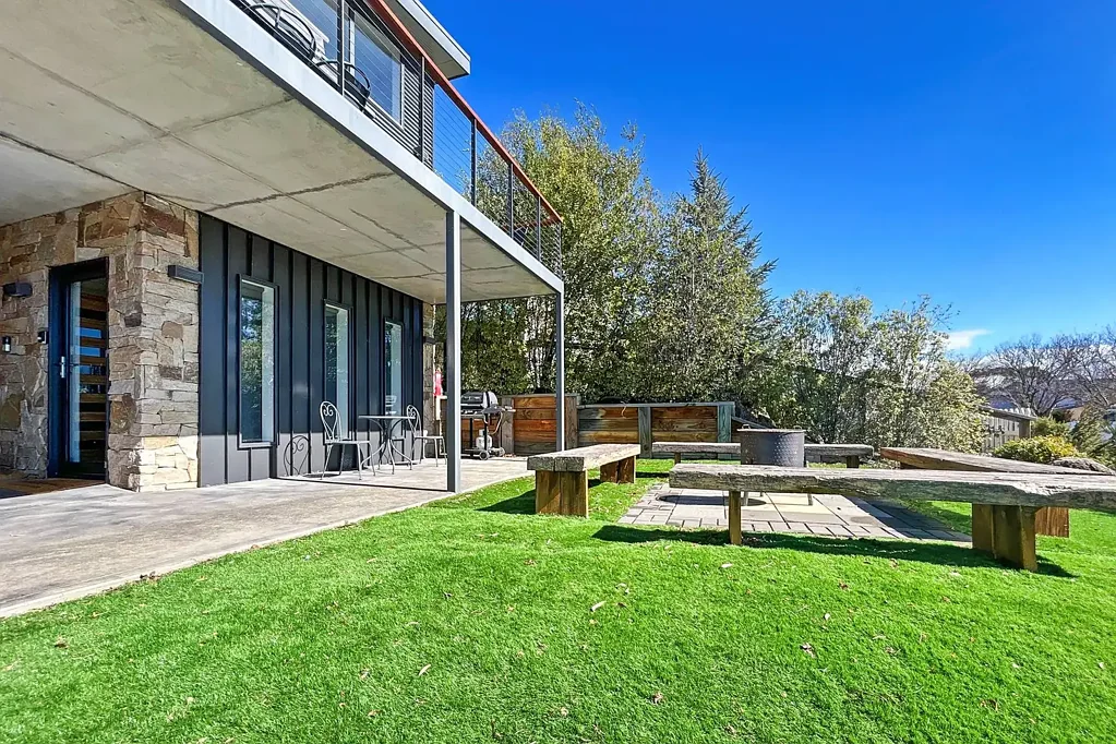 ✨ Modern Furnished Studio – All Bills Included ✨