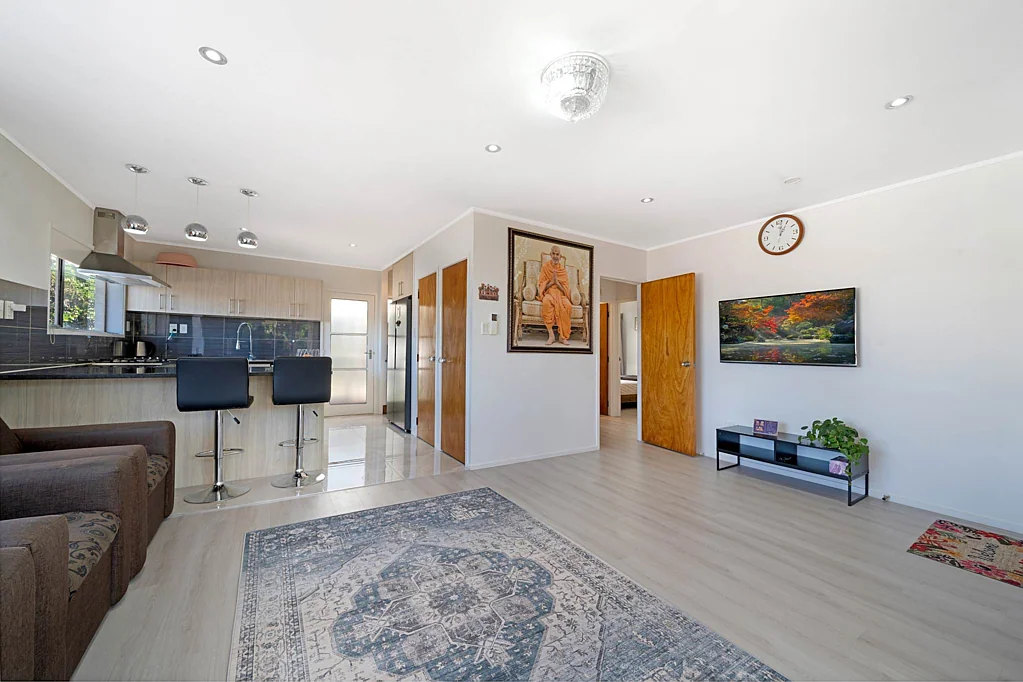 New Lynn 2房  Fresh, Sunny & Ready to Move In