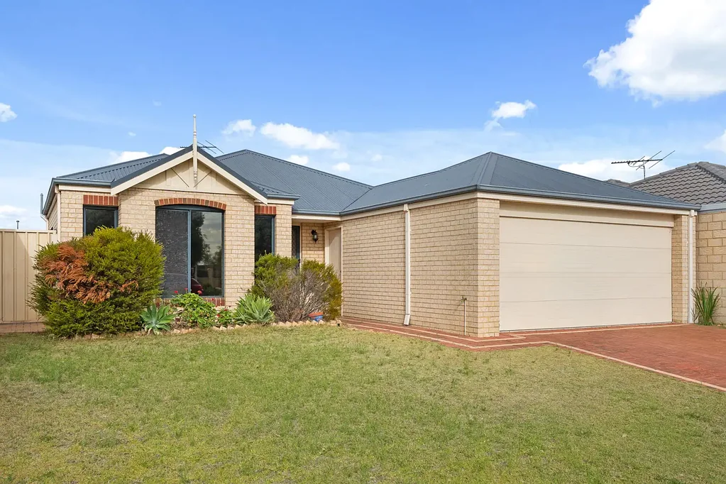 8 Tangier Parkway, Port Kennedy, WA 6172