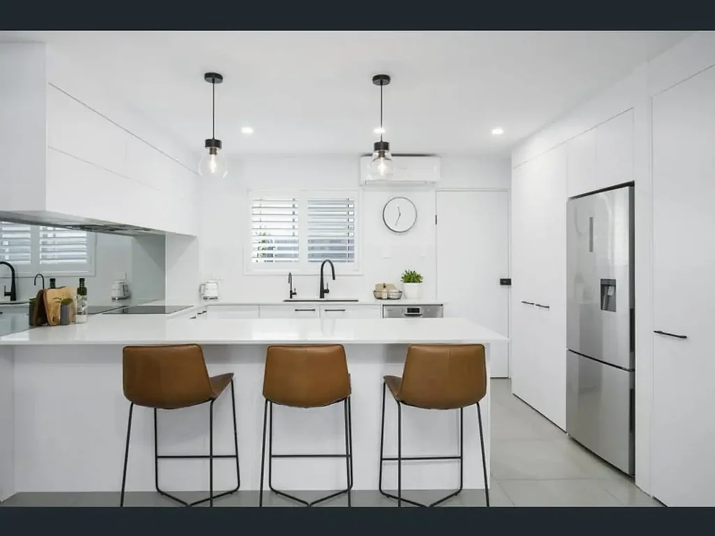 Beautifully Renovated Townhouse in Great Location
