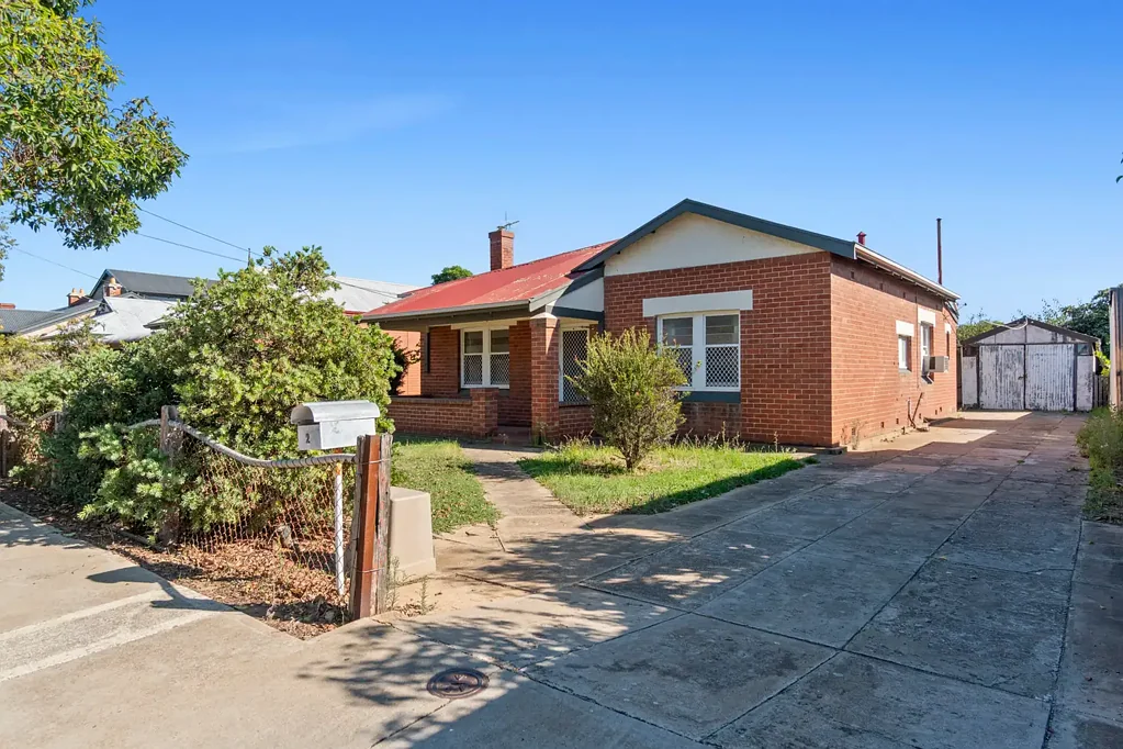 Mile End 2ਬੈੱਡਰੂਮ Successfully Sold Under the Hammer   ....Character Charm on 780sqm -