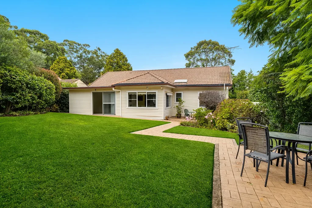 4 Currawong Avenue, Normanhurst, NSW 2076