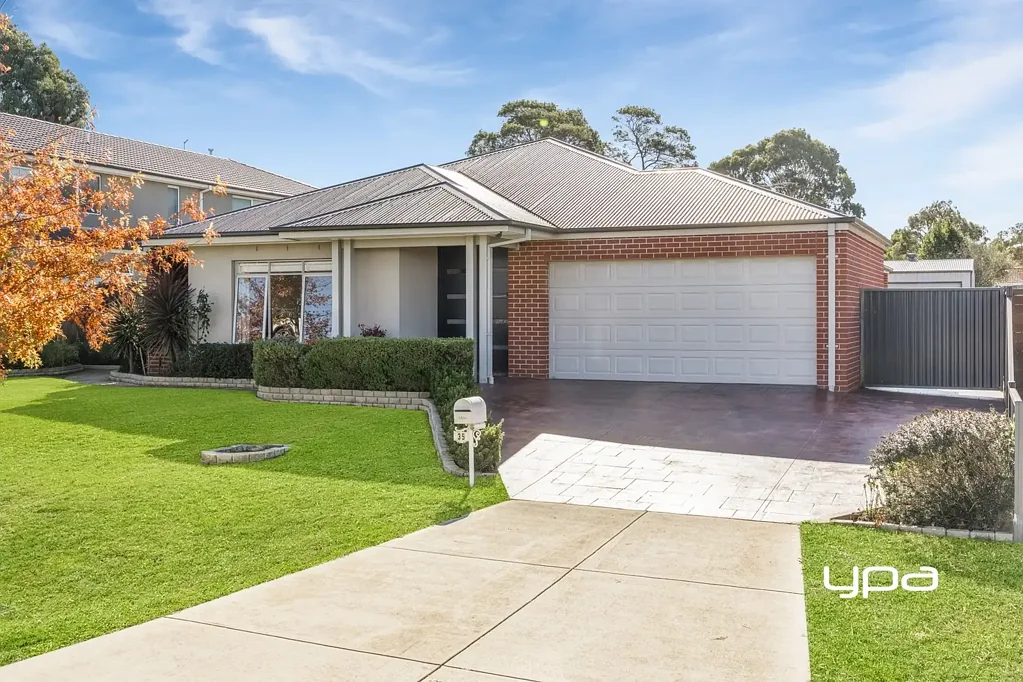 Romsey 4房  Luxury living – this has it all