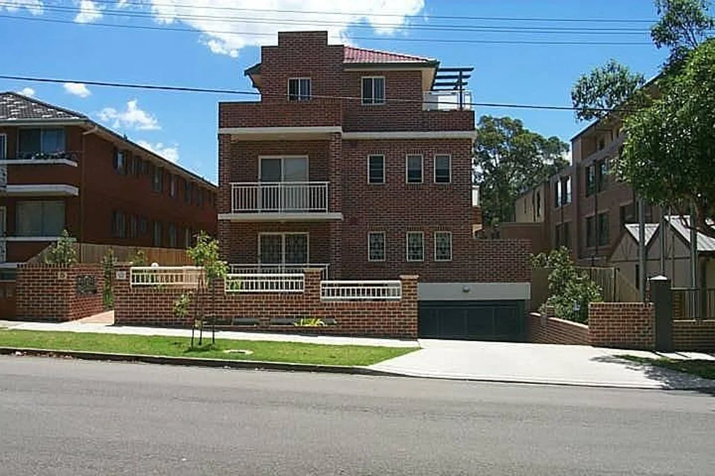 Spacious Three-Bedroom Apartment in a Convenient Location