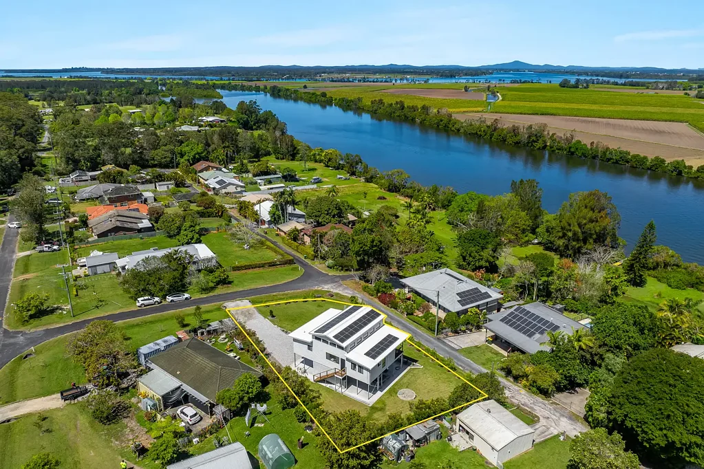 8 Donaldson Street, Woombah, NSW 2469