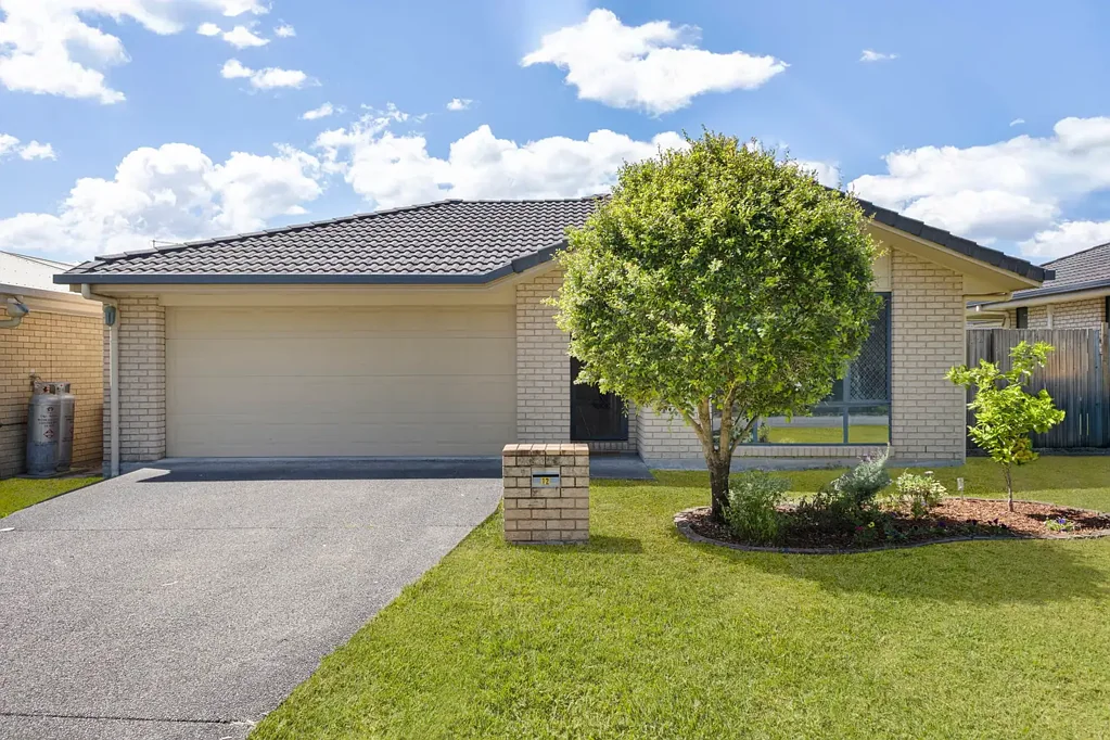 Morayfield 4Kwarto Stunning Family Home in Prime Morayfield Location! 12 Mulka CourtMorayfield
