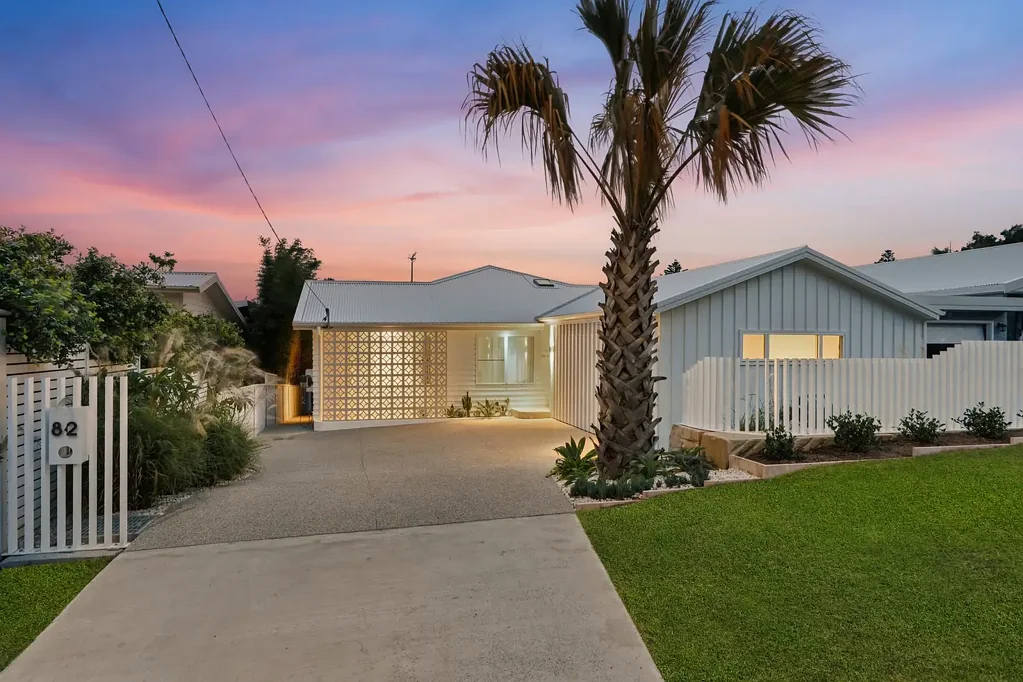 82 Lowanna Avenue, Forresters Beach, NSW 2260