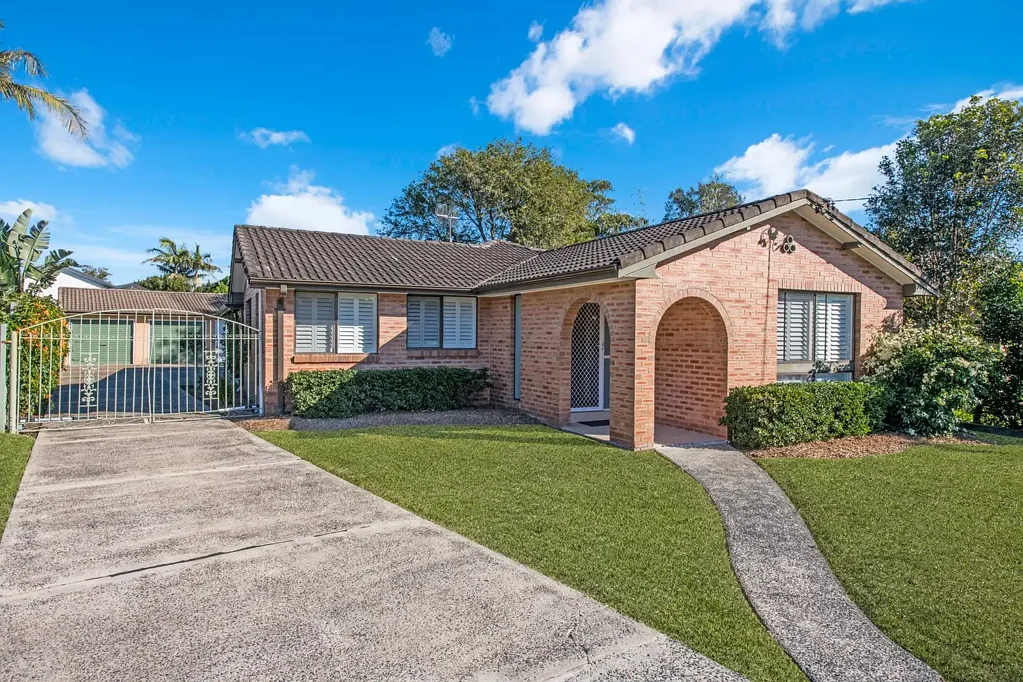 Long Jetty 4房  Beachside Family Living - All On One Level – Huge 765.1m2 Lot & The Ultimate Man Cave