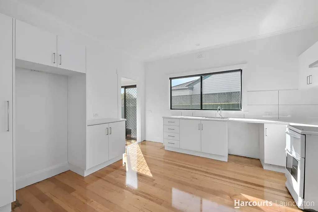3 Bedroom light and bright family home