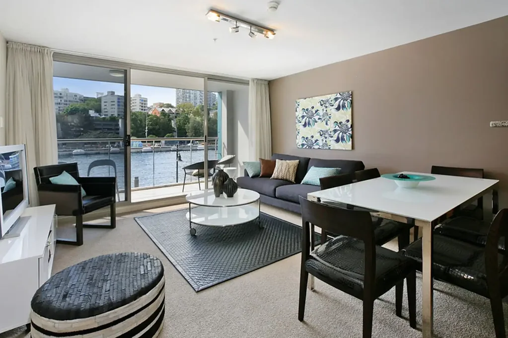 Woolloomooloo 2ਬੈੱਡਰੂਮ An Address of Distinguished Waterfront Prestige