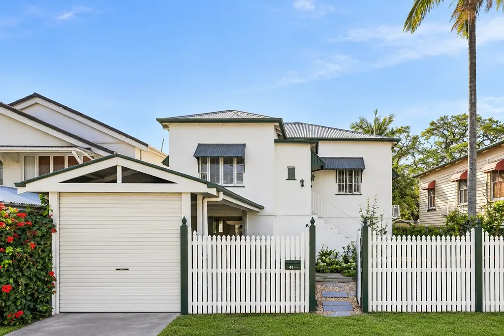 Norman Park 3कमरा Character, Space & Riverside Entertaining in a Coveted Inner-City Setting