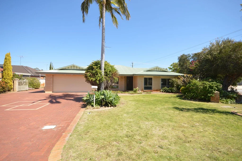 1 Blossom Place, Coodanup, WA 6210