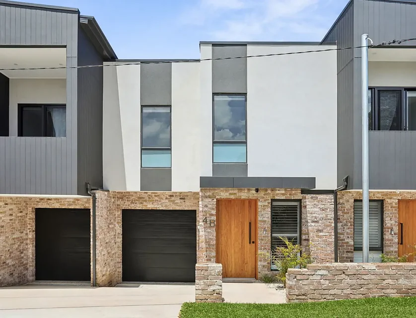 4b Junee Crescent, Kingsgrove, NSW 2208, 4房, 3浴, 城市屋