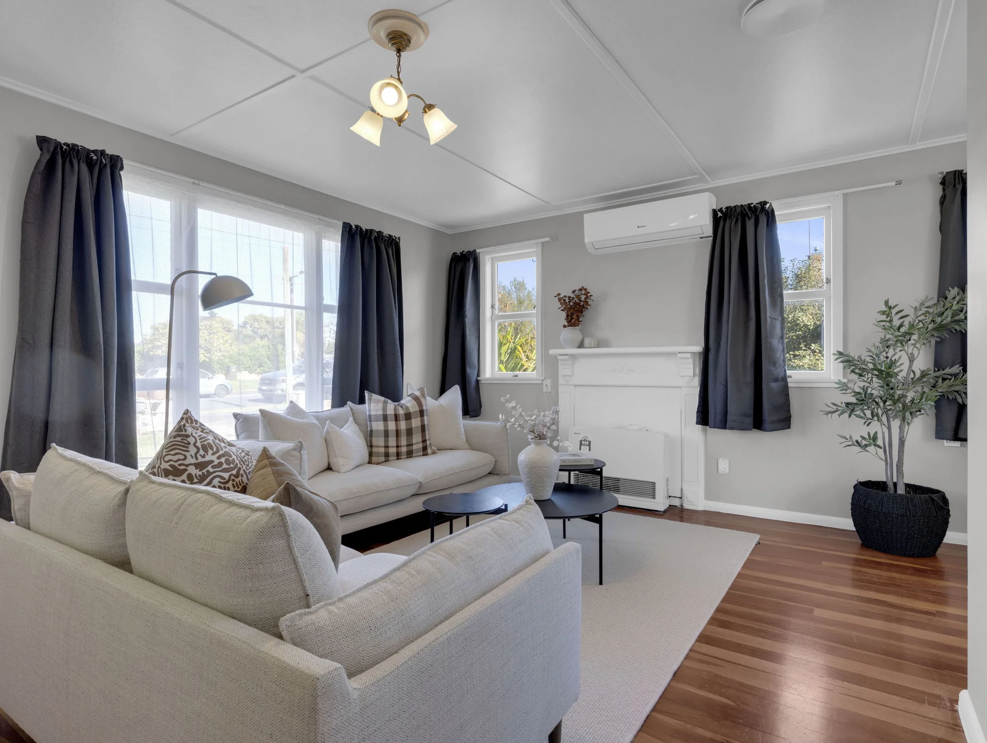 Fairfield 3房  Refurbished & Freehold in Woodstock School Zone