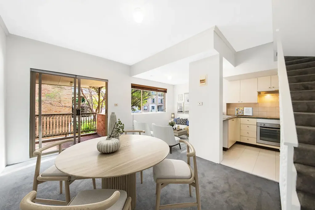 Bright and sunny refurbuished 1 bedroom split level apartment, with a balcony