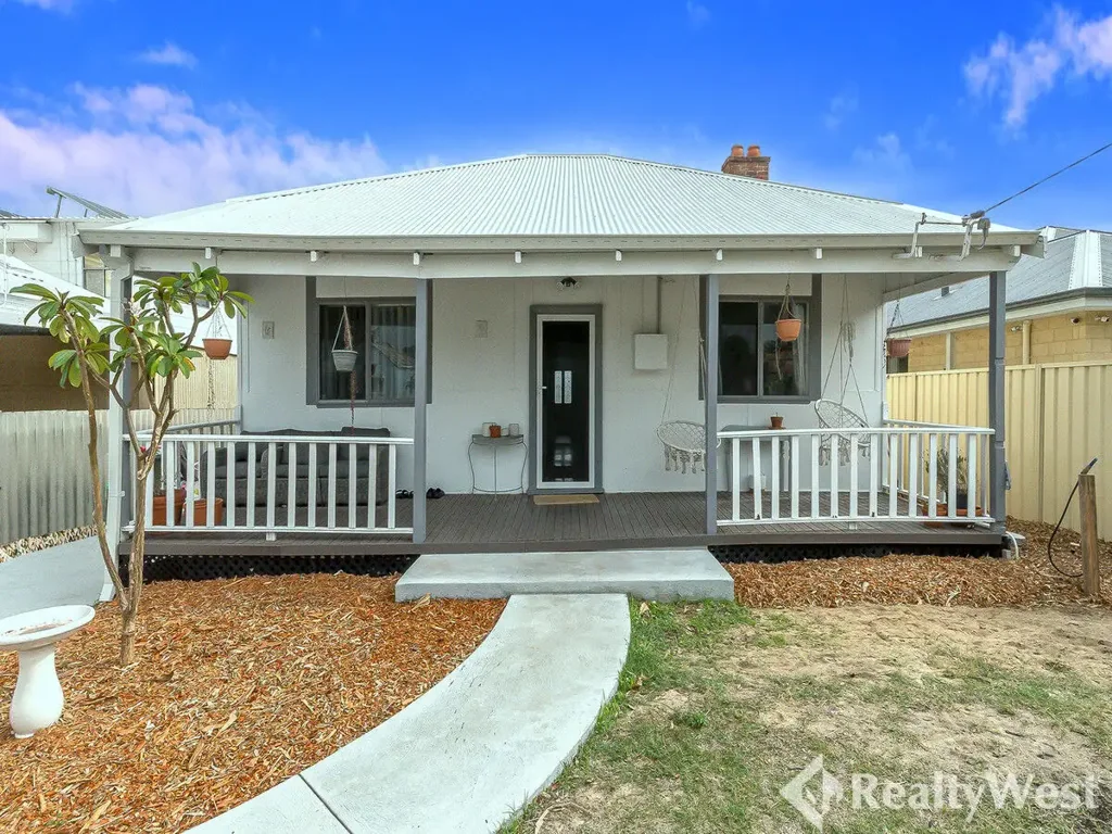 Belmont 3غرفة نوم OPPORTUNITY AWAITS – CHARACTER HOME ON 637SQM