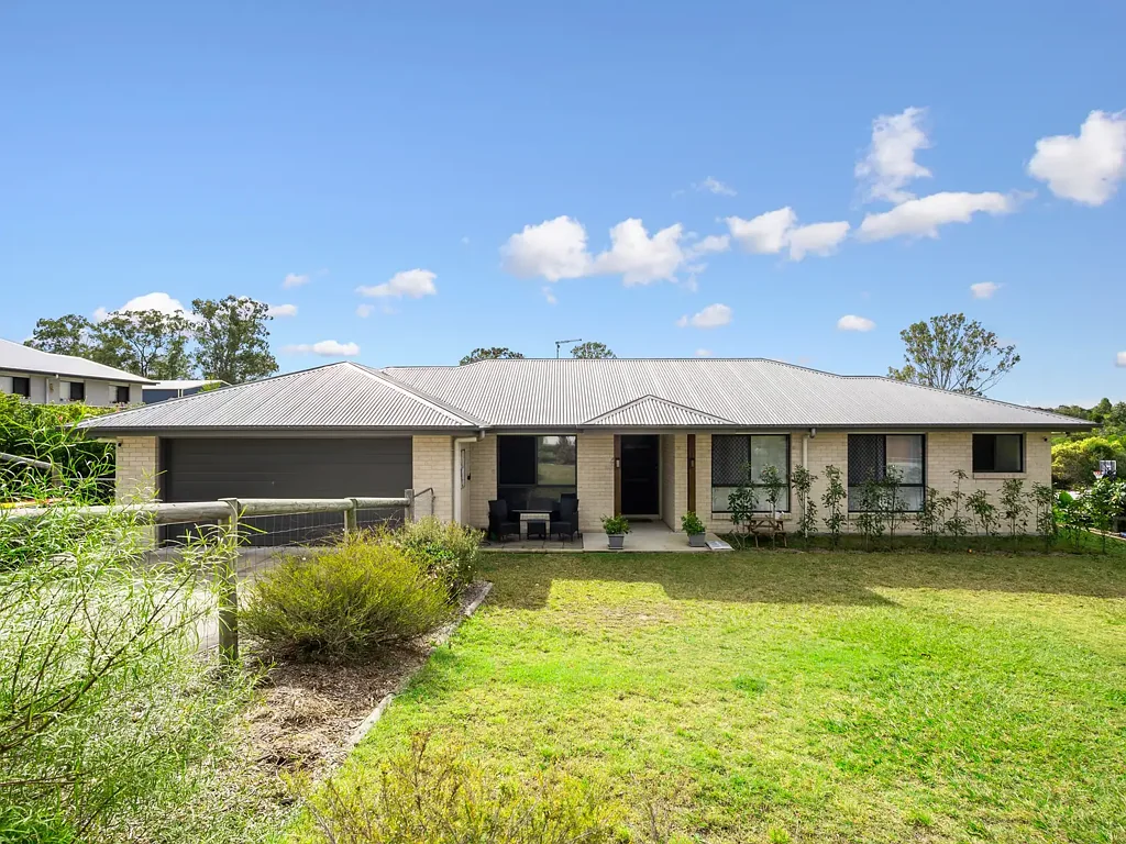 Delaneys Creek 4chambre Modern Rural Perfection: Ultimate Comfort Meets Sleek Design