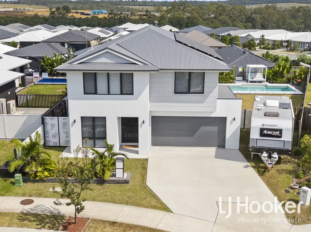 Yarrabilba 4部屋 Grand 640m� Block with Side Access, Resort-Style Pool, Stunning 306m� Home & Mou