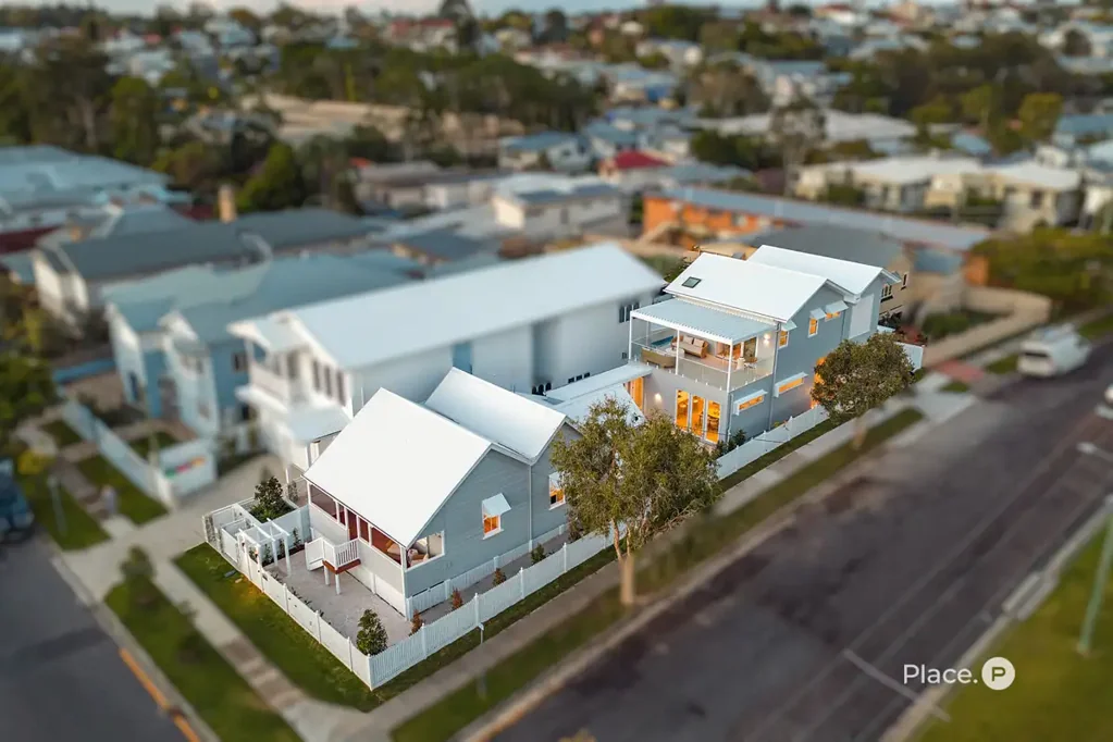 Camp Hill 5Zimmer 2 Homes, 1 Exceptional Living Opportunity
