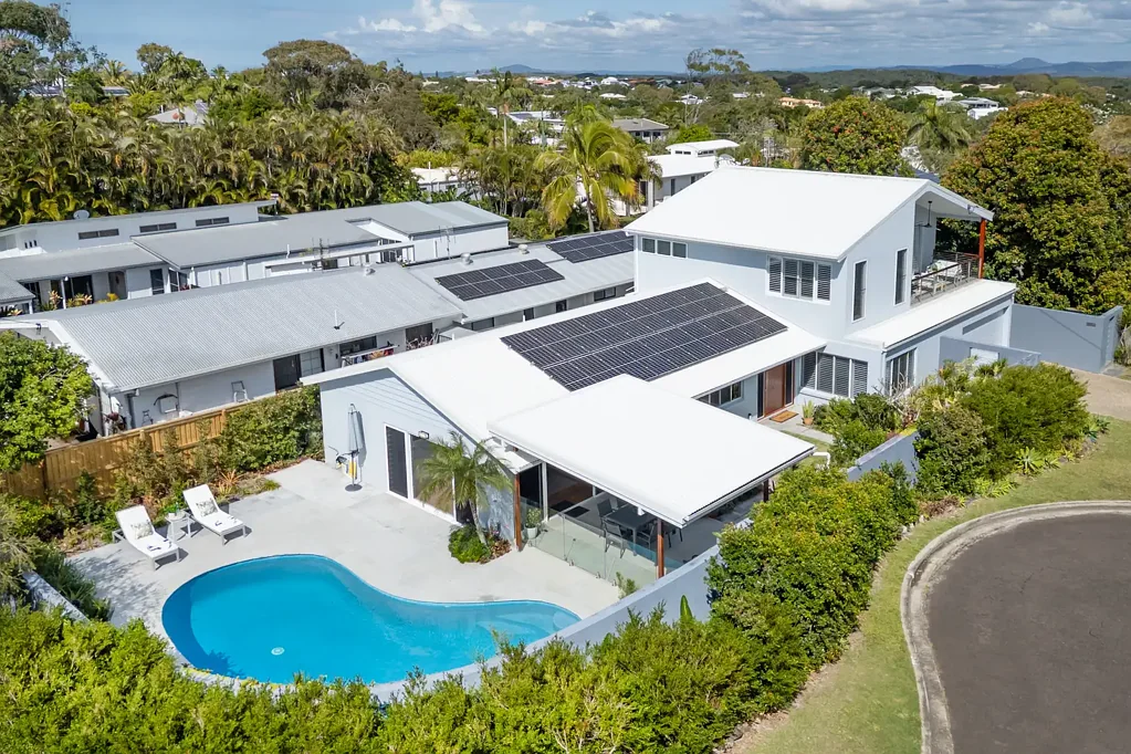 Sunshine Beach 5 Bedroom Sunshine Beach Coastal Luxury with Private Pool & Multiple Living Retreats”