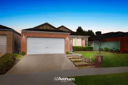 10 Horsham Drive, Cranbourne East