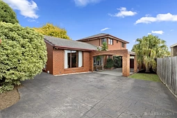 18 Aberdeen Drive, Dandenong North