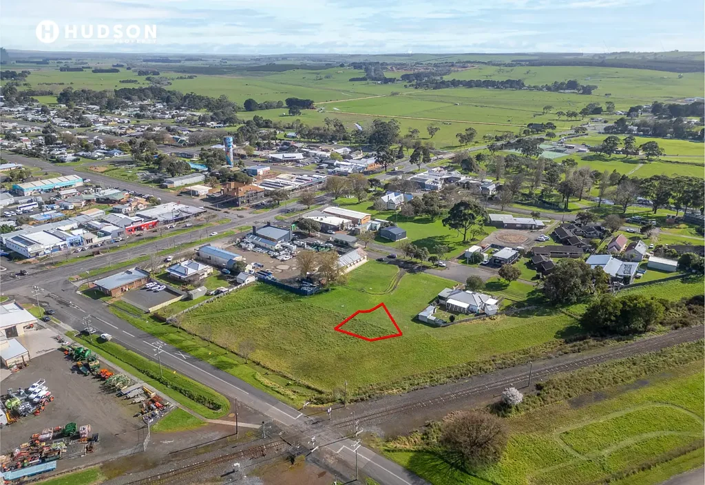 Heywood Settle on Sibley - Lot 5