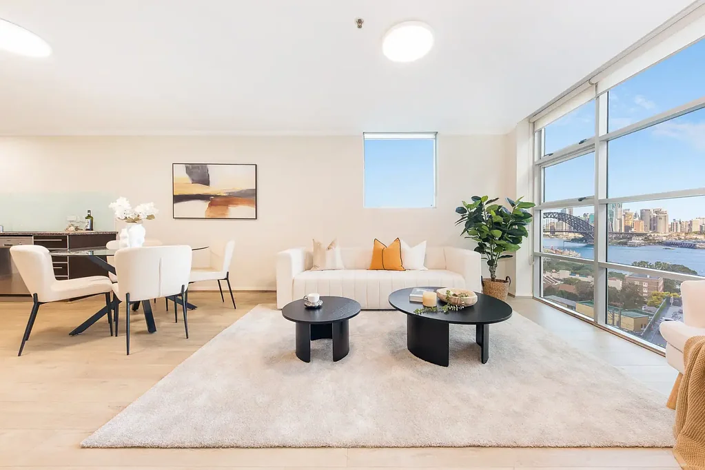 North Sydney 1Zimmer Large 1 bedroom + study harbour-view apartment in the heart of North Sydney